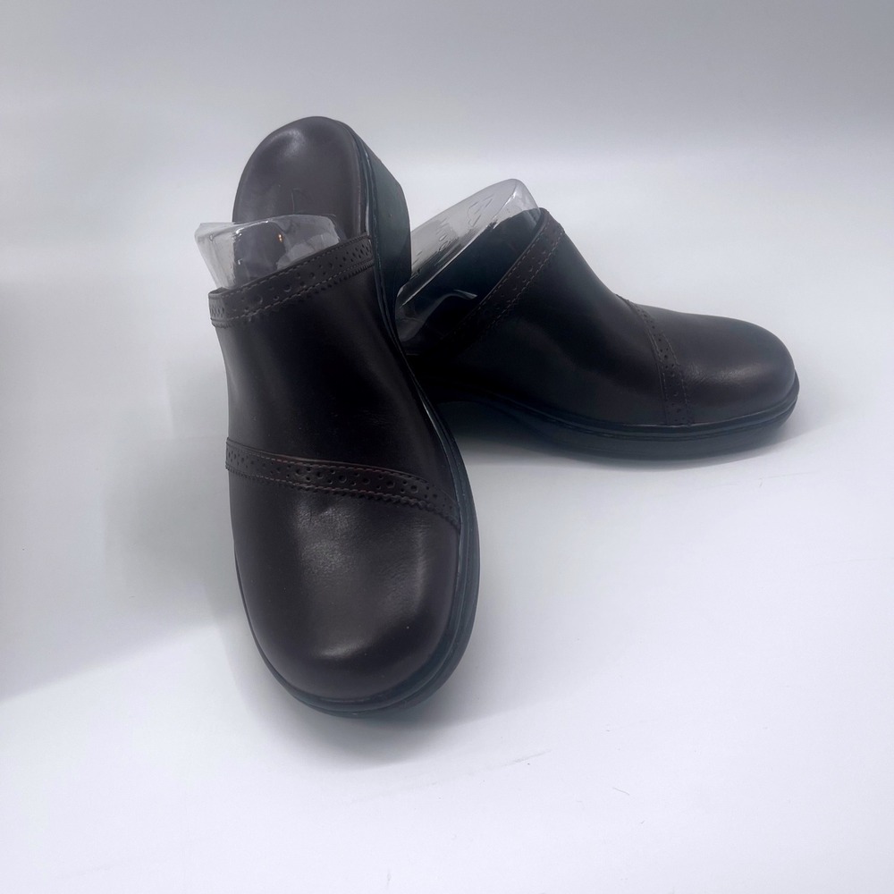 Clarks Claret Cafe Brown Leather Brogue Detail Clogs Mules 70907 Womens 7.5 M - Picture 4 of 9